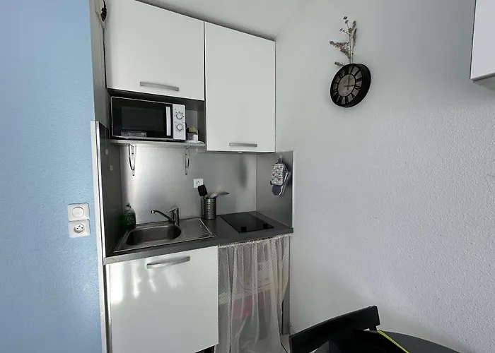 Studio Cabine 3/4 Couchages Avec Balcon Et Parking A Saint-Hilaire-De-Riez - Fr-1-224C-293 * Saint-Hilaire-de-Riez